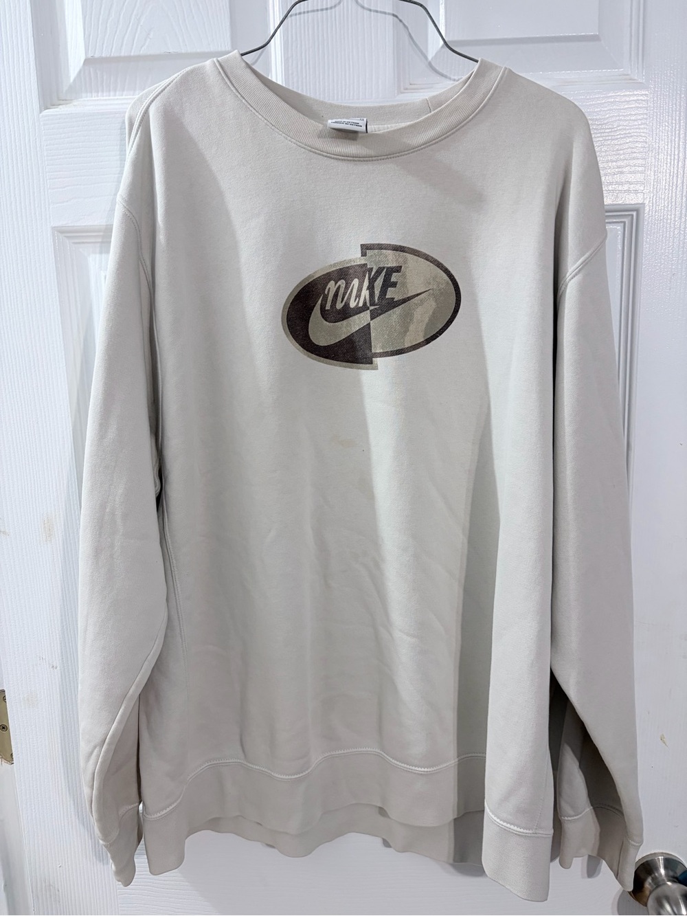 Nike Vintage Y2K Cream Oval Swoosh Crewneck Sweatshirt Men’s XL